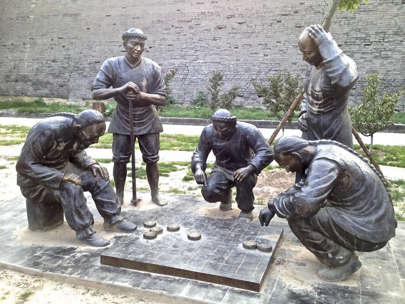 Giocatori sotto le mura di PingYao
