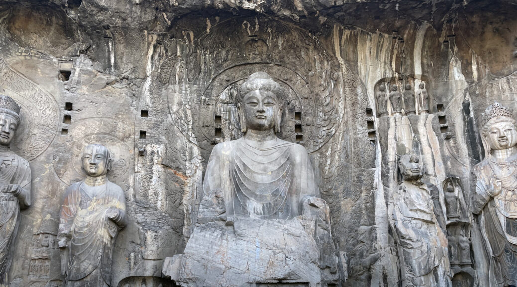 Grotte di Longmen a Luoyang, Cina