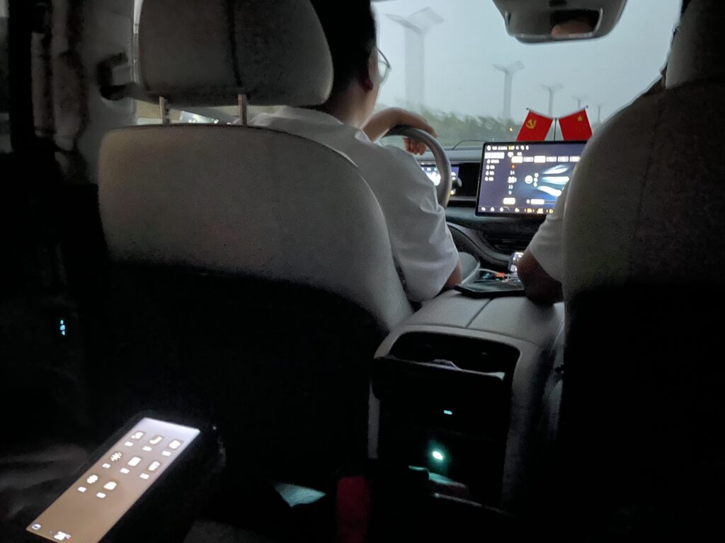 Auto elettrica cinese